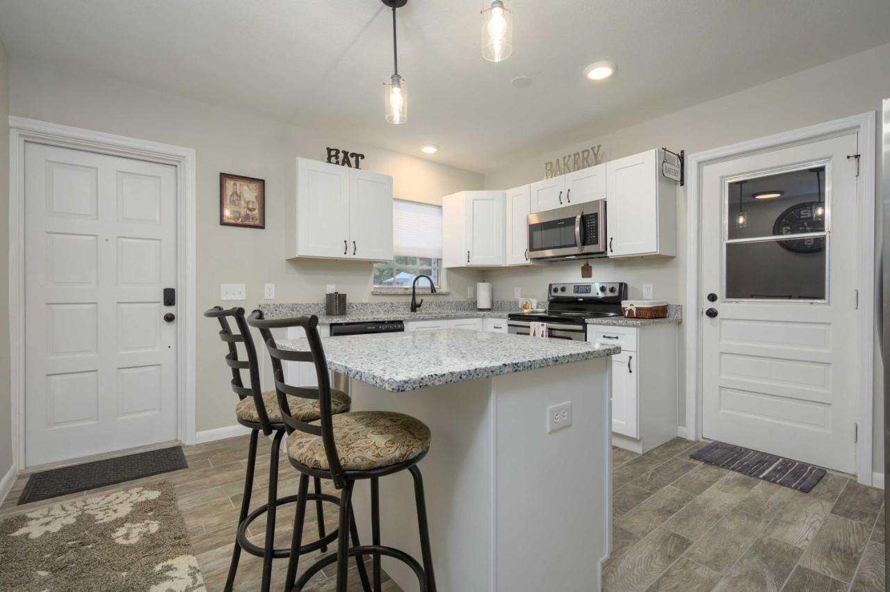 Lakefront Home With Screened Porch And Grill Winter Haven Exterior photo