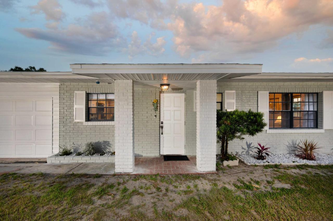 Lakefront Home With Screened Porch And Grill Winter Haven Exterior photo